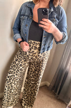 Load image into Gallery viewer, Leopard Lounge Pants
